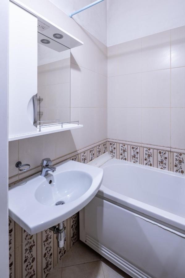 Romari Сербська 9 Appartement Lviv Buitenkant foto