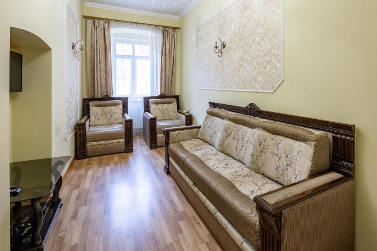 Romari Сербська 9 Appartement Lviv Buitenkant foto