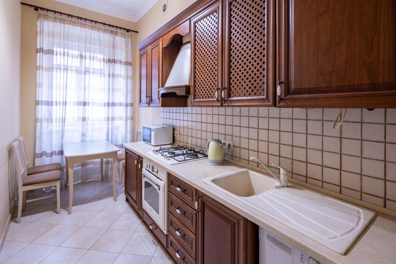 Romari Сербська 9 Appartement Lviv Buitenkant foto