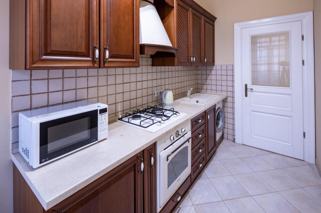Romari Сербська 9 Appartement Lviv Buitenkant foto